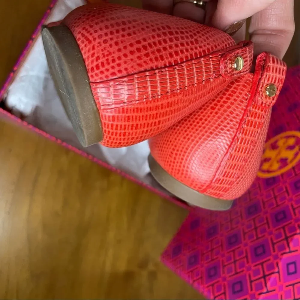 Tory Burch ballet Flats, Mellon/pink. Iconic cutout detail miller